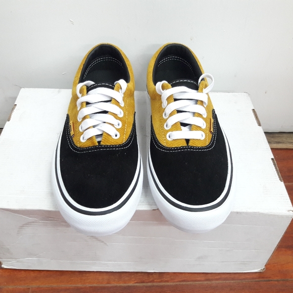 vans - Picture 3 of 4